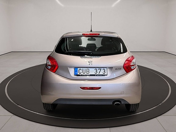 Peugeot 208 25 of 25