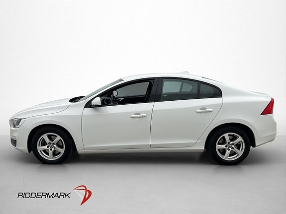 Volvo S60 4 of 5