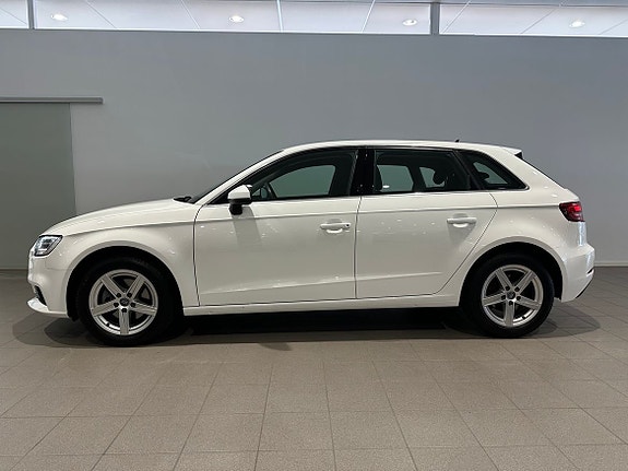 Audi A3 3 of 5