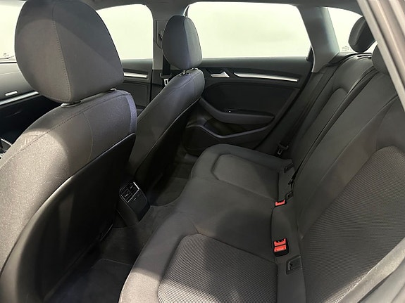 Audi A3 8 of 14