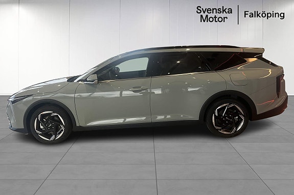 Kia K4 3 of 5