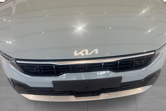 Kia K4 8 of 17