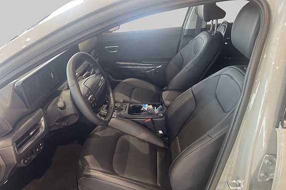 Kia K4 12 of 17