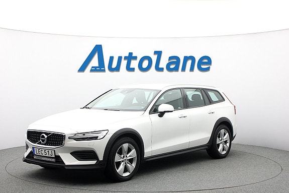 Volvo V60 Cross Country 4 of 5