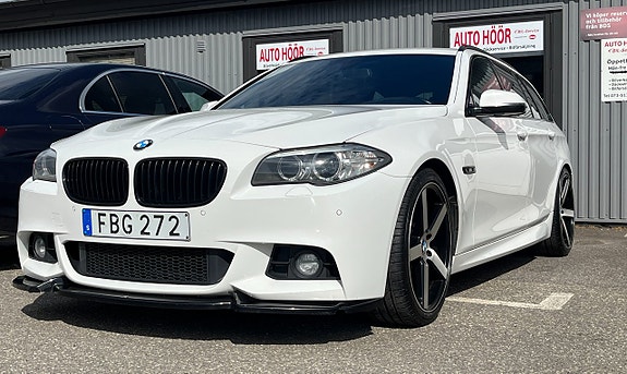 BMW 520d 3 of 5