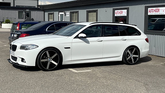 BMW 520d 4 of 5