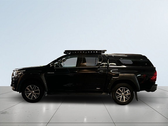 Toyota HiLux 4 of 5