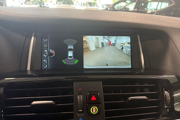 BMW X4 20 of 30
