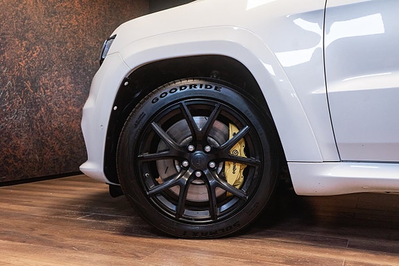 Jeep Grand Cherokee 10 of 30