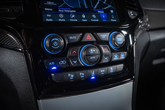 Jeep Grand Cherokee 27 of 30
