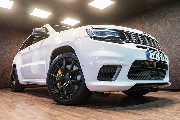 Jeep Grand Cherokee 3 of 30