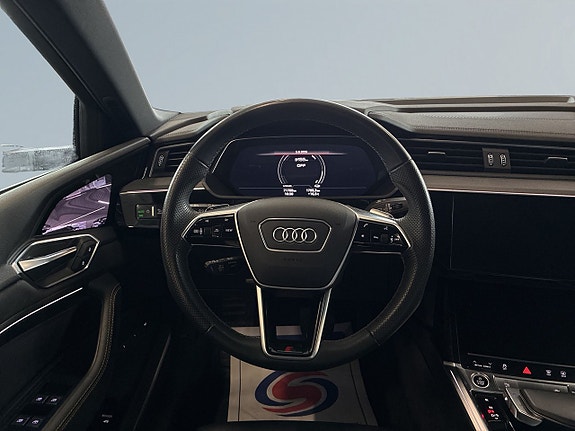 Audi e-tron Sportback 9 of 21