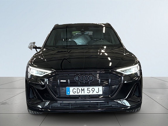 Audi e-tron Sportback 2 of 21