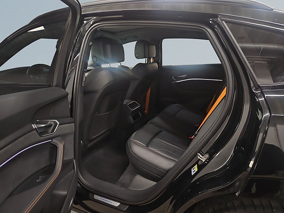 Audi e-tron Sportback 13 of 21