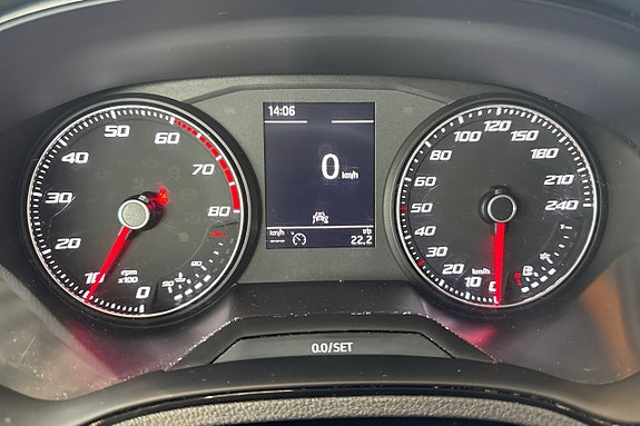 Seat Arona 14 of 23