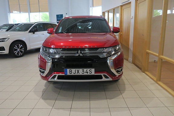 Mitsubishi Outlander 3 of 5