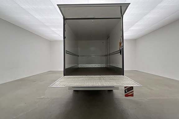 Volkswagen Crafter 10 of 30