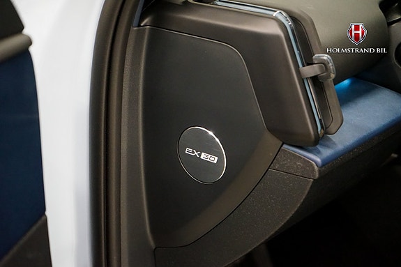 Volvo EX30 8 of 26