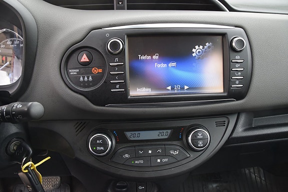 Toyota Yaris 14 of 23