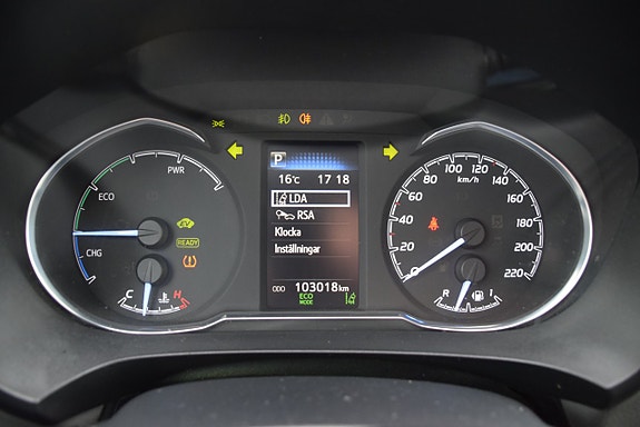 Toyota Yaris 18 of 23