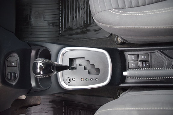 Toyota Yaris 15 of 23