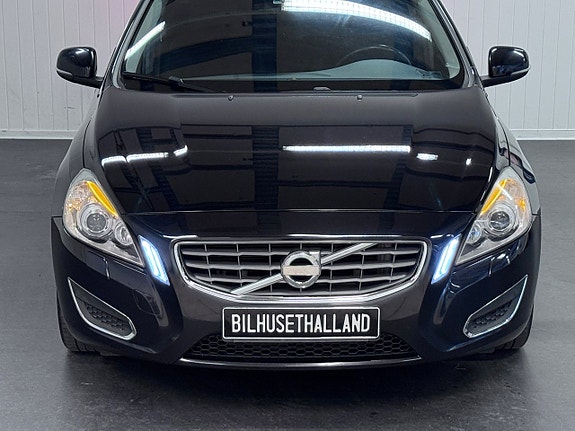Volvo V60 4 of 5