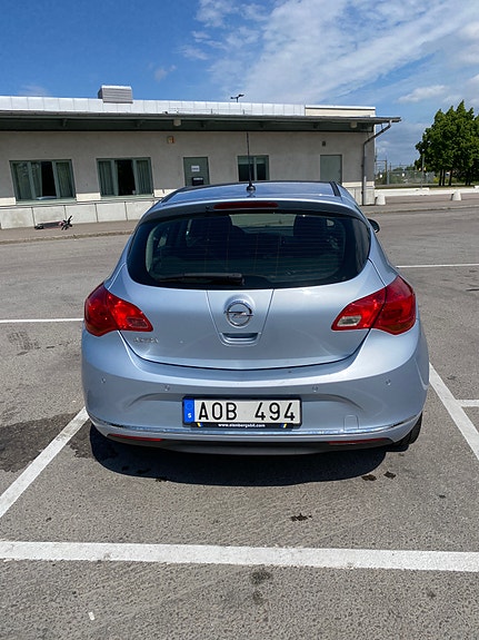 Opel Astra 2 of 5