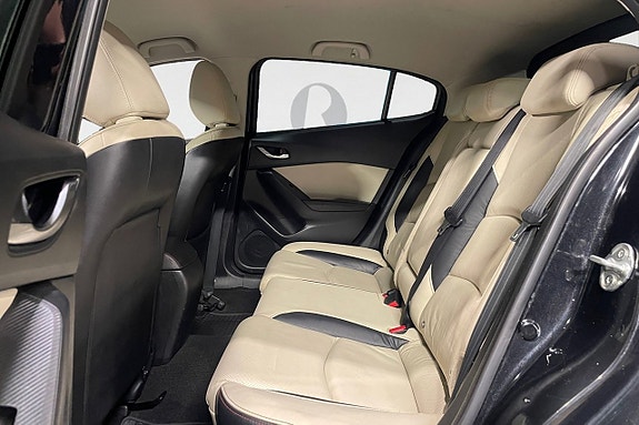 Mazda 3 14 of 17