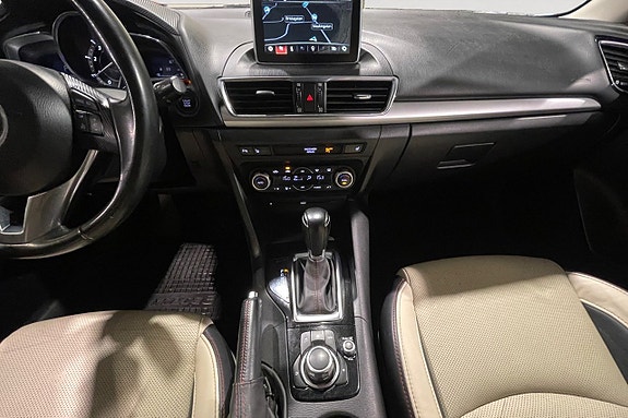 Mazda 3 12 of 17
