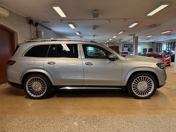 Mercedes-Benz GLS350 d 3 of 5