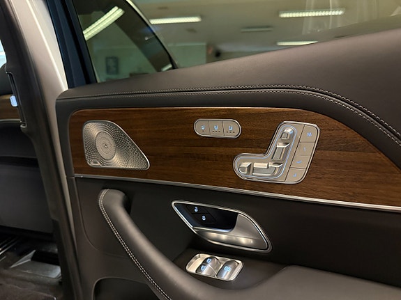 Mercedes-Benz GLS350 d 13 of 30