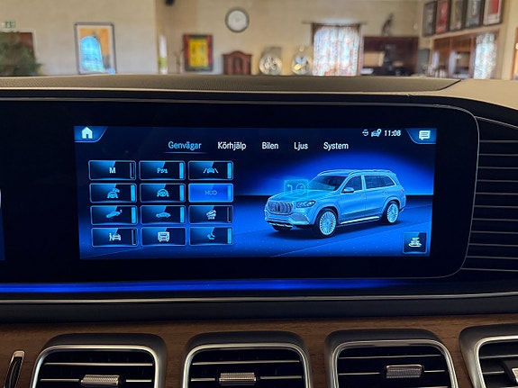 Mercedes-Benz GLS350 d 28 of 30