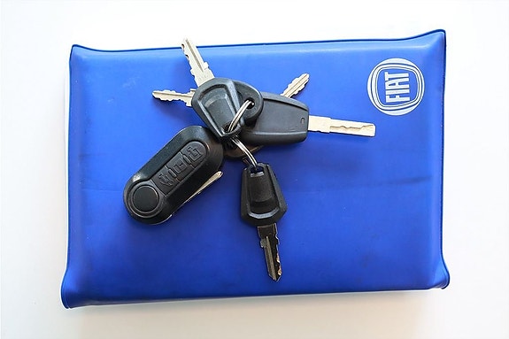 Weinsberg Campervan CaraBus Fiat 2.3 Plåtis 120hk Dragkrok Solcell 14 of 14