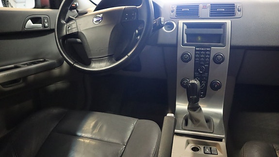 Volvo V50 8 of 10