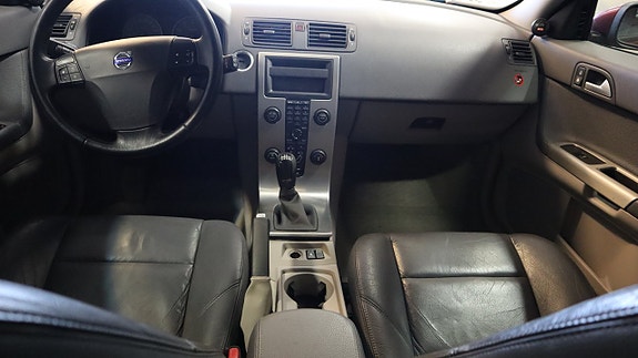 Volvo V50 7 of 10