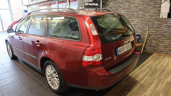 Volvo V50 4 of 10