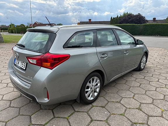 Toyota Auris 5 of 5