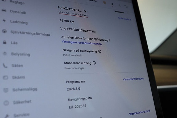 Tesla Model Y 16 of 20