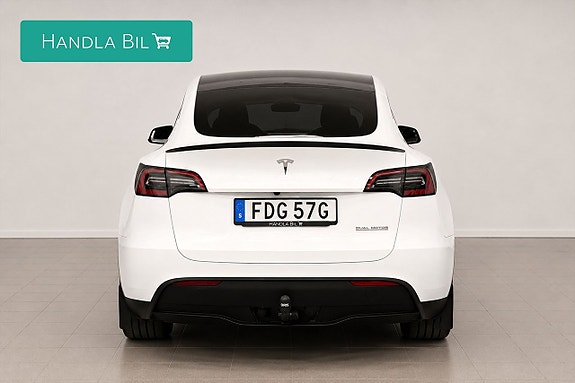 Tesla Model Y 7 of 20