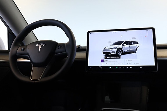 Tesla Model Y 20 of 20