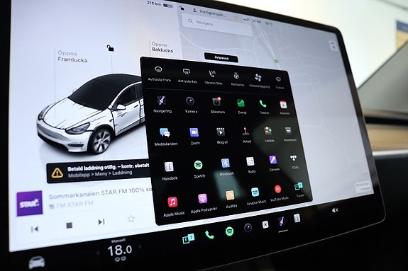 Tesla Model Y 14 of 20
