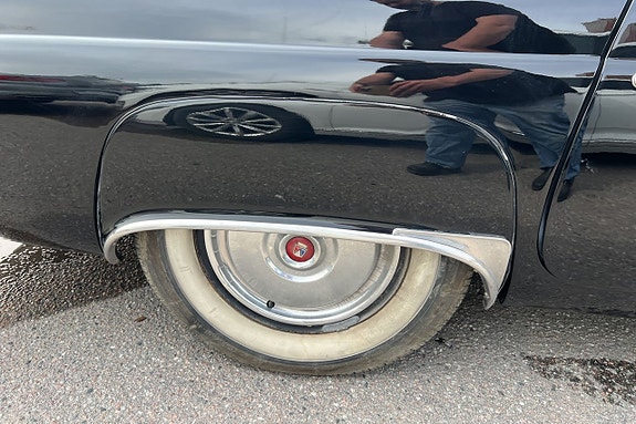 Ford Thunderbird 15 of 30