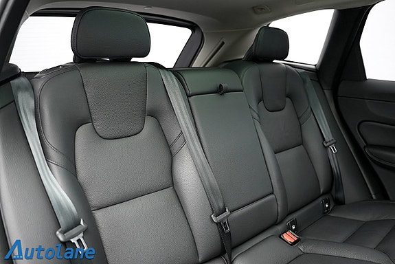 Volvo XC60 25 of 28
