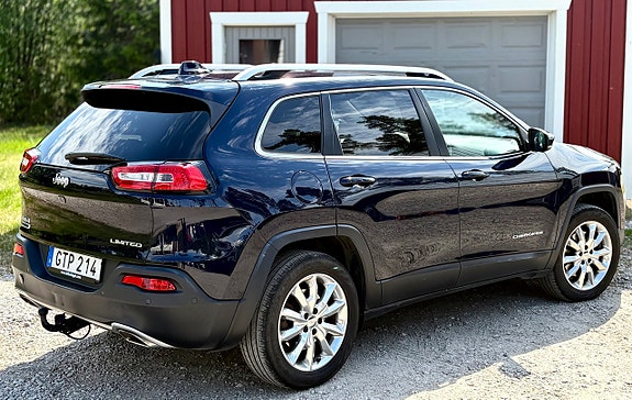 Jeep Cherokee 5 of 5
