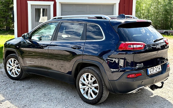 Jeep Cherokee 4 of 5