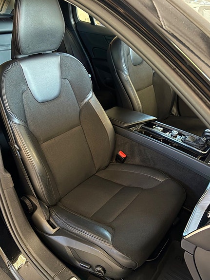 Volvo V60 Cross Country 19 of 30