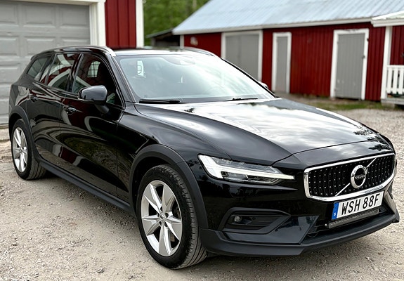 Volvo V60 Cross Country 6 of 30
