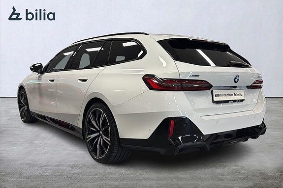 BMW 520d 2 of 5