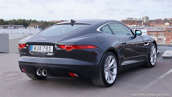Jaguar F-TYPE 3 of 5