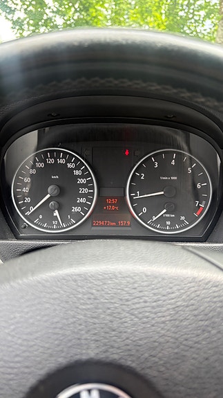 BMW 325i 5 of 5